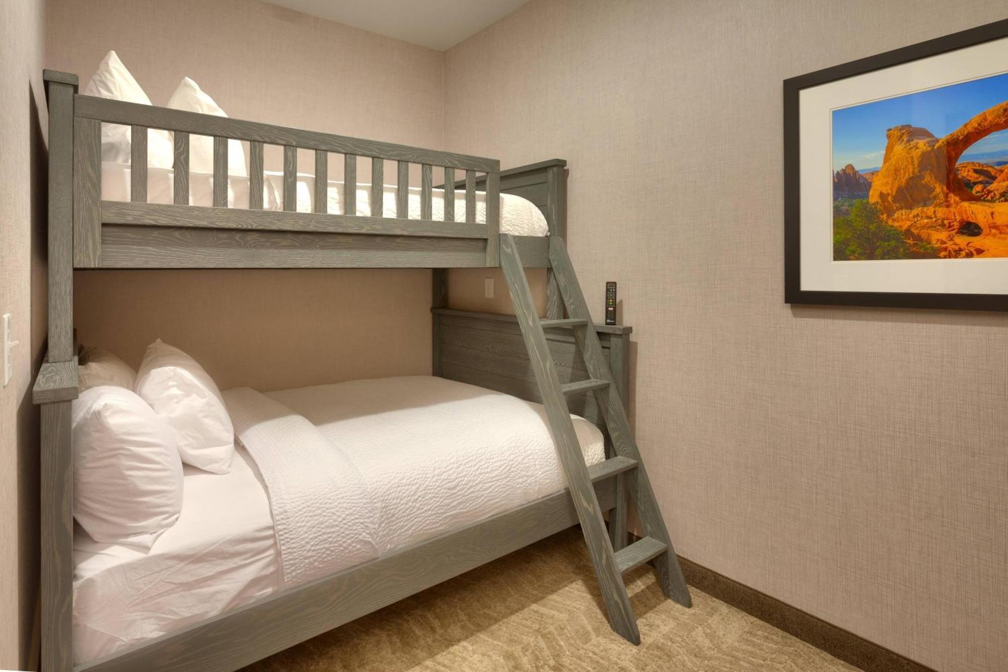 Springhill Suites By Marriott Moab Exterior photo